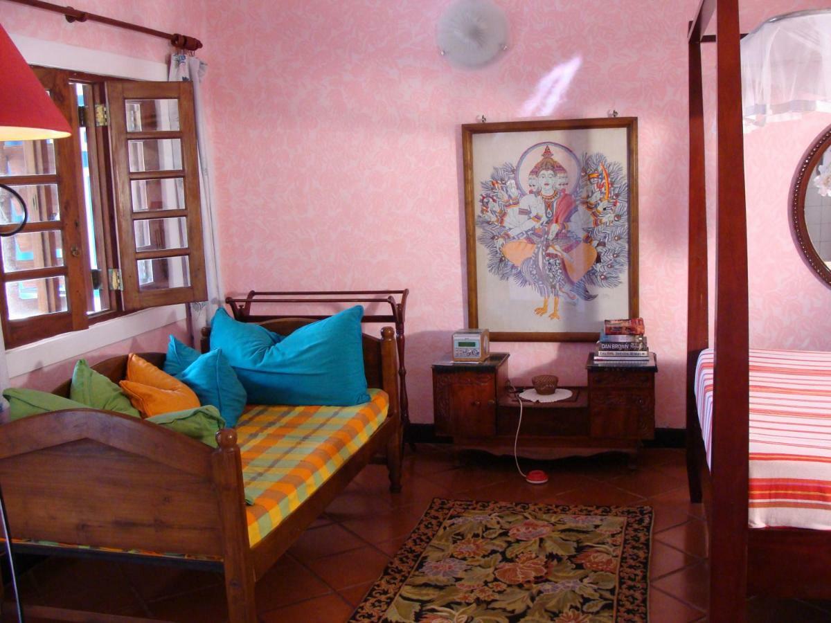 The Icebear Guesthouse เนกอมโบ ภายนอก รูปภาพ